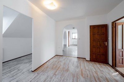 aukce-domu-chlum-nalzovice-23_optimized