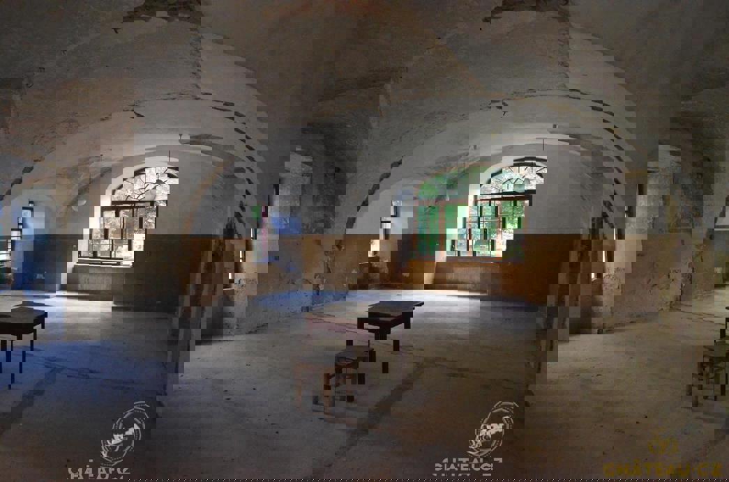 Prodej Zámku Krnsko 17