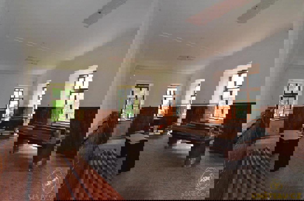 Prodej Zámku Krnsko 20