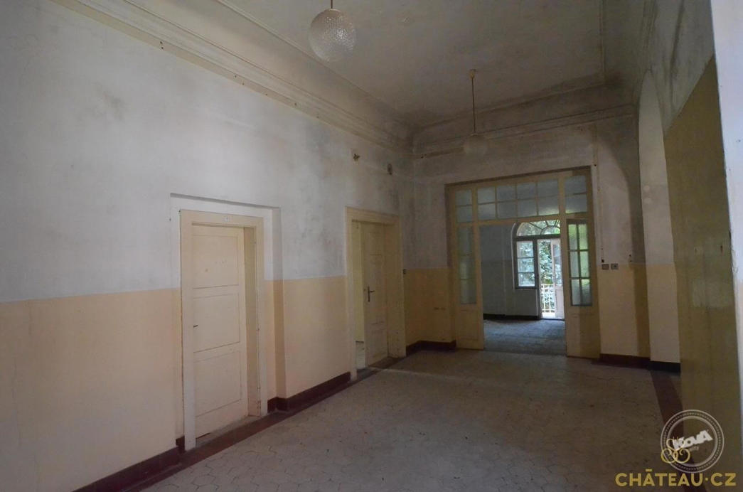 Prodej Zámku Krnsko 22