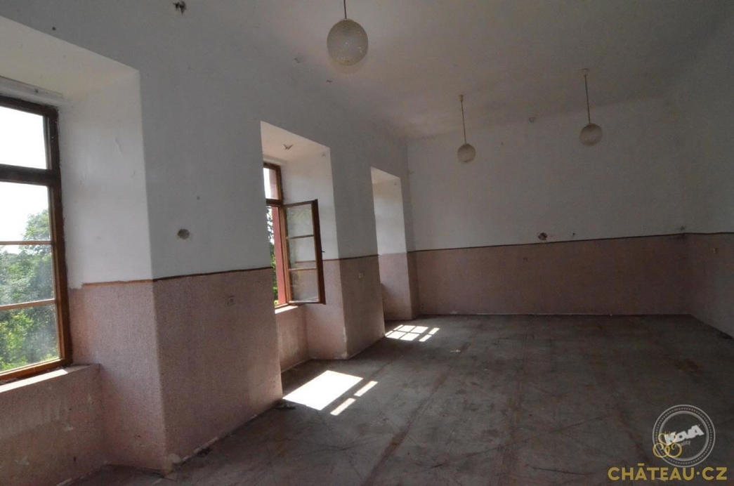 Prodej Zámku Krnsko 24