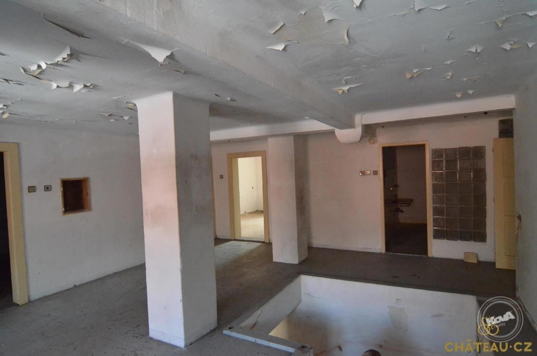 Prodej Zámku Krnsko 25