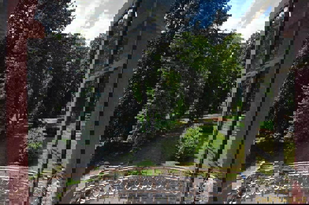 Prodej Zámku Krnsko 27