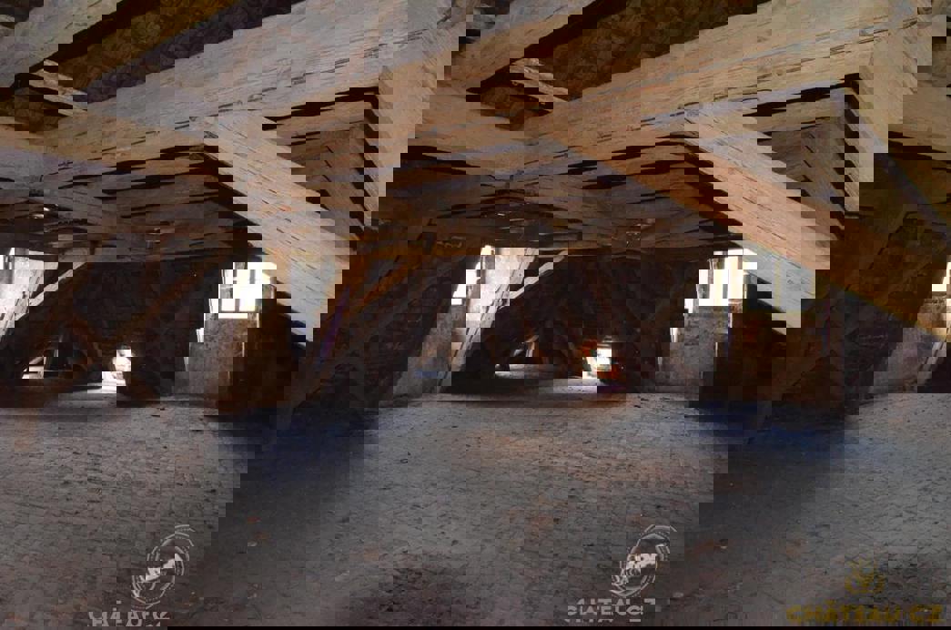 Prodej Zámku Krnsko 30