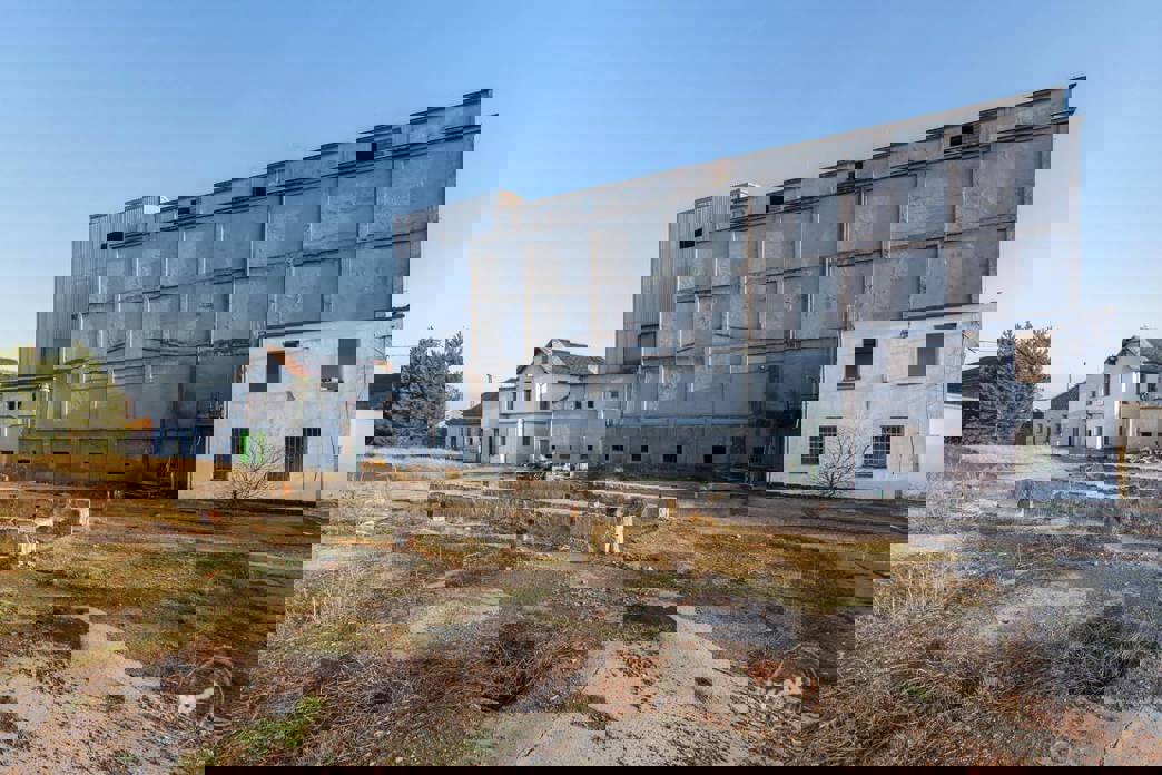 Dražba areálu Nové Modlany3