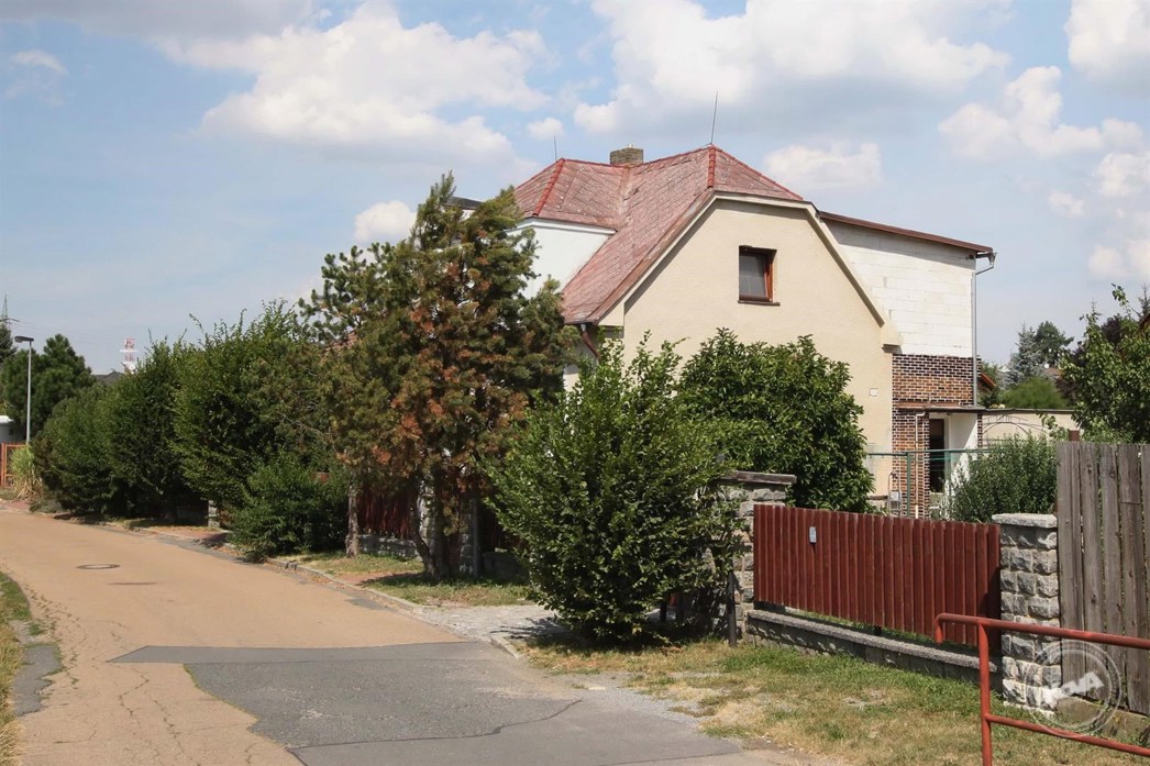 Aukce_domu_Praha_Šeberov_1