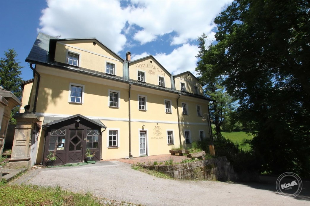 Dražba_hotelu_Arnika_Rudník_-_1