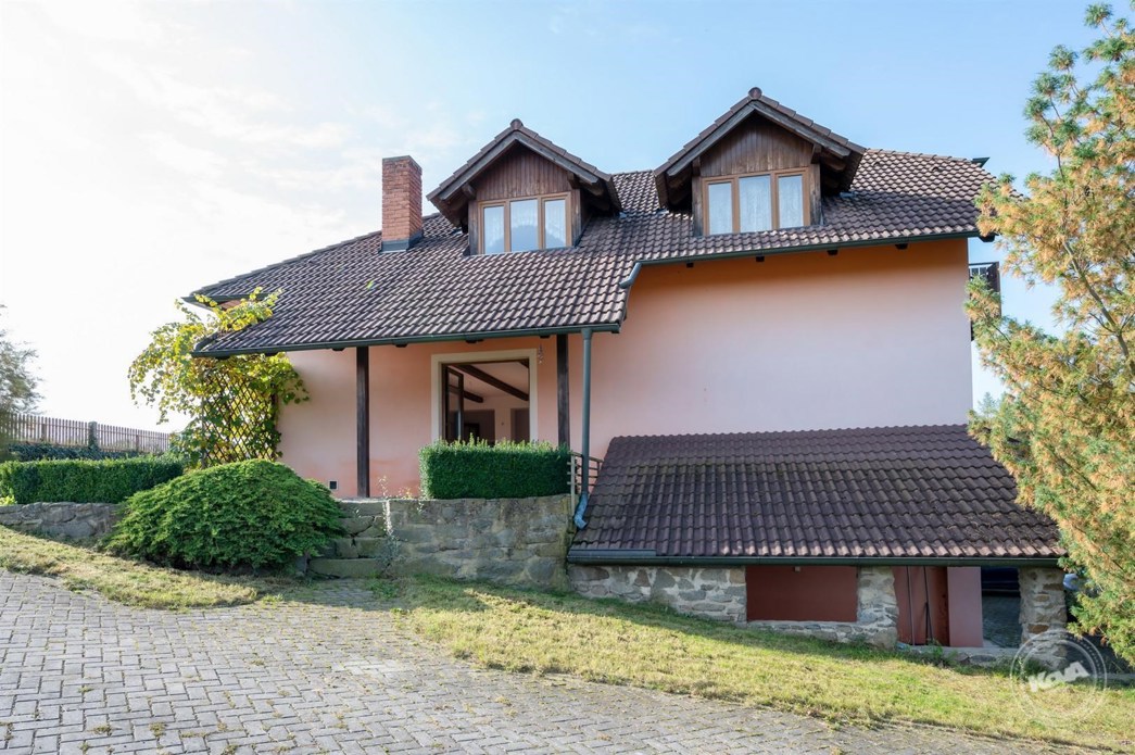 aukce-domu-chlum-nalzovice-4_optimized