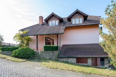 aukce-domu-chlum-nalzovice-4_optimized