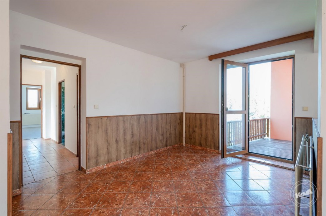 aukce-domu-chlum-nalzovice-14_optimized