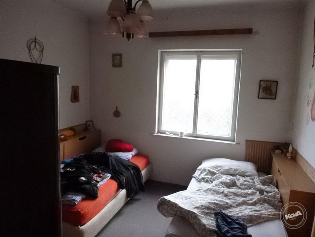 Drazba_podilu_na_dome_a_velke_zahrady_12